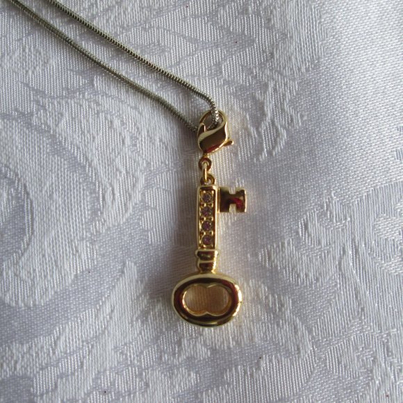 💖 PARISIAN LIGHTS BY VONELLE VINTAGE KEY CHARM WITH CRYSTALS – NWOT 💖 - Picture 3 of 16